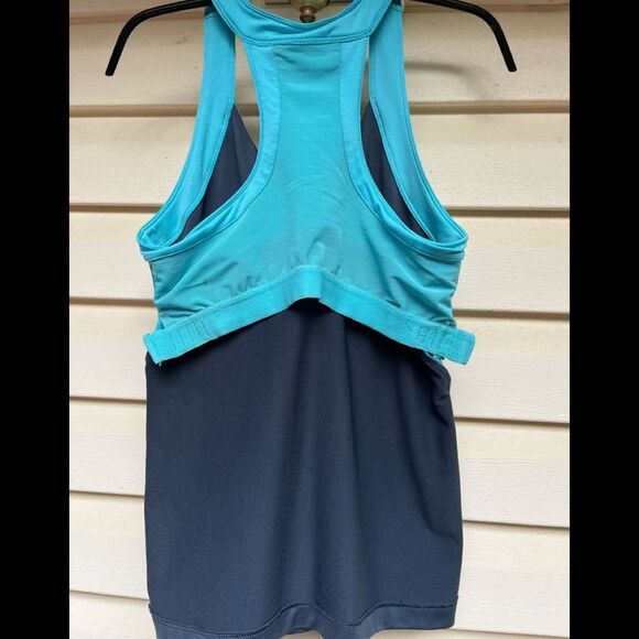 Puma teal with gray workout top, supported bra with adjustable hooks, Medium - Picture 8 of 10